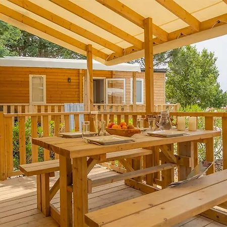 Campeggio Camping Les Grenettes 5*