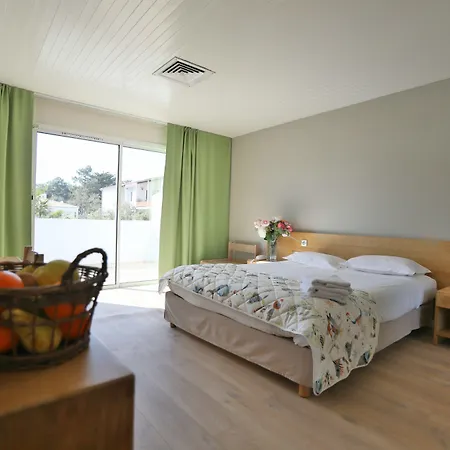 Camping Les Grenettes Camping Les Grenettes