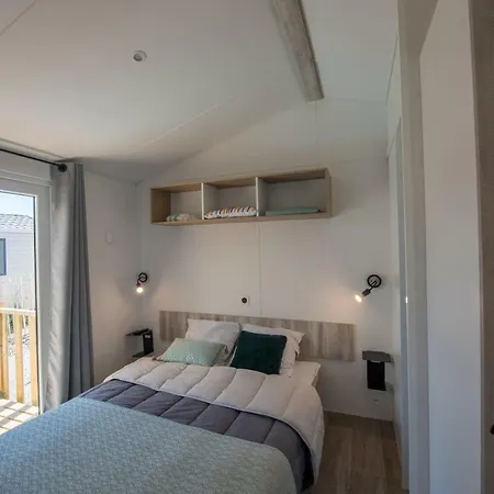 Camping Les Grenettes 5*