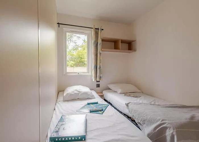 Camping Les Grenettes 5*