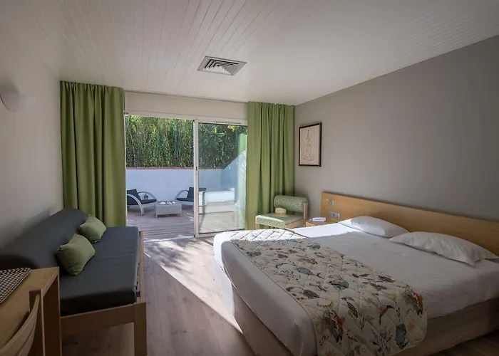 Camping Les Grenettes 5*