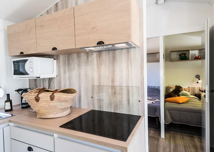 Camping Les Grenettes 5*